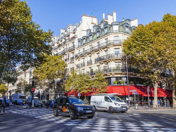 Párizs Franciaország Október 2017 Számos Autók Gyalogosok Megy Gyönyörű Város — Stock Fotó