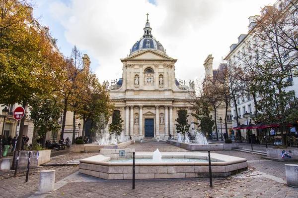 Paris Frankreich Oktober 2017 Herbstliche Stadtlandschaft Die Gelben Bäume Umrahmen — Stockfoto