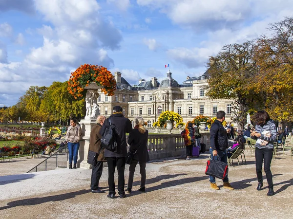 Paris France October 2017 Autumn City Landscape People Walk Have — Stock Photo, Image