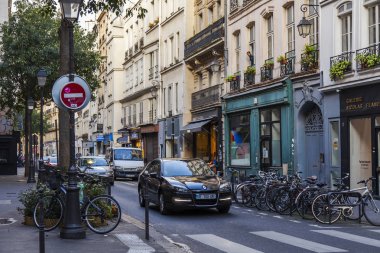 Paris, Fransa, üzerinde 30 Ekim 2017. Sonbahar şehir manzarası. Çekici bir mimari kompleks şık güzel evler yapmak.