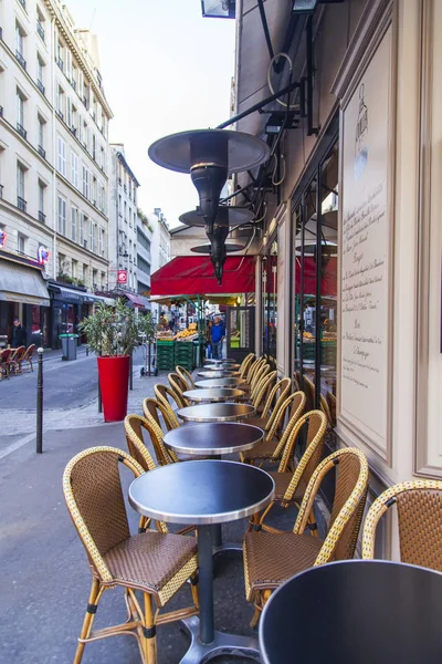 Paris França Outubro 2017 Pequenas Mesas Vazias Café Tradicional Ficam — Fotografia de Stock