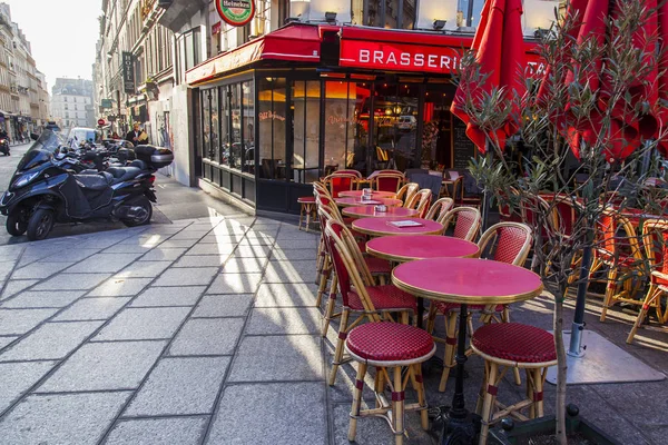 Paris Frankreich Oktober 2017 Leere Kleine Tische Des Traditionellen Cafés — Stockfoto