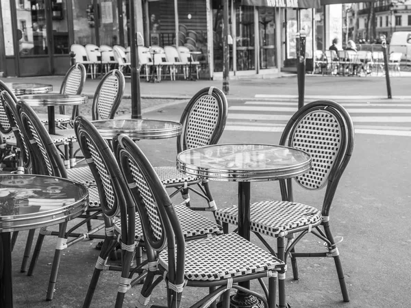 Parigi Francia Ottobre 2017 Tavolini Vuoti Caffè Tradizionale Stare Sul — Foto Stock