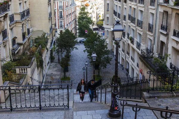 Frankrike Oktober 2017 Den Pittoreska Gatan Med Stege Lutning Montmartre — Stockfoto