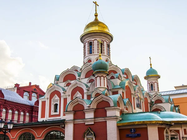 Moscow Russia Agosto 2017 Pôr Sol Ilumina Cúpulas Catedral Kazan — Fotografia de Stock