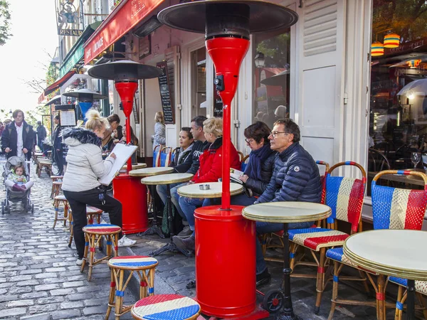 Paris Francia Octubre 2017 Pequeño Café Tradicional Momartr Espera Los — Foto de Stock