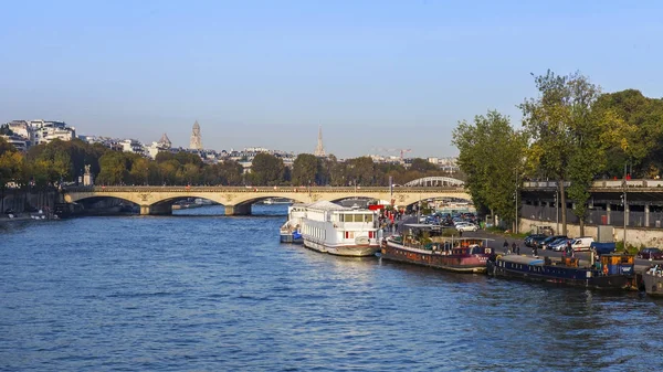 Parigi Francia Ottobre 2017 Paesaggio Autunnale Sole Del Tramonto Illumina — Foto Stock