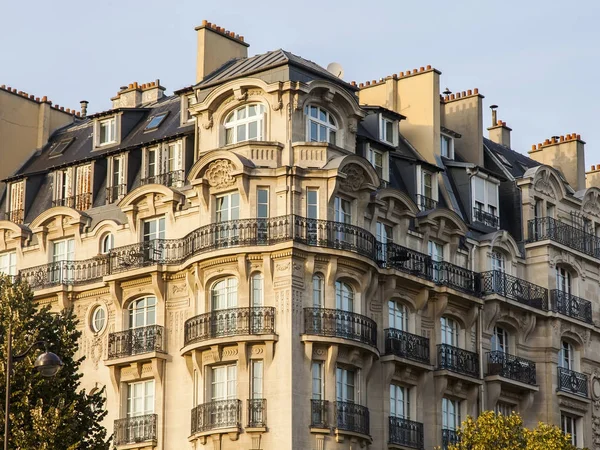 Parigi Francia Ottobre 2017 Sole Illumina Strada Della Città Parti — Foto Stock