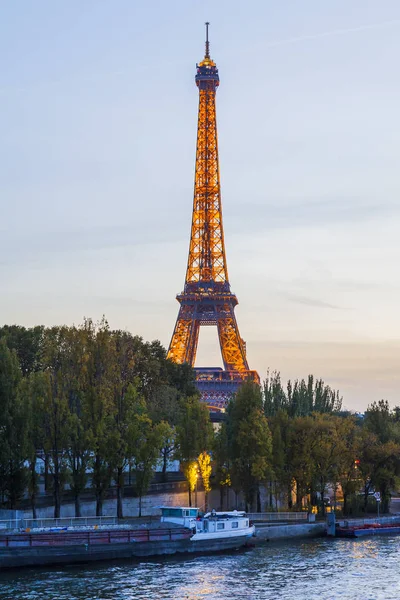 Paris Frankreich Oktober 2017 Nachtbeleuchtung Beleuchtet Den Eiffelturm — Stockfoto