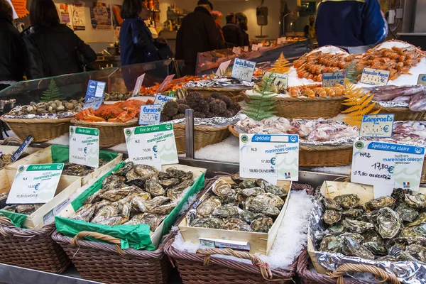 Paris Frankrike November 2017 Olika Skaldjur Och Fisk Läggs Ett — Stockfoto