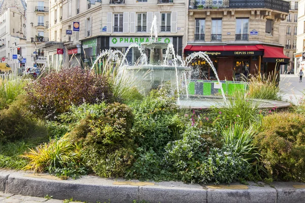 Paris Francia Octubre 2017 Hermosa Fuente Antigua Decora Plaza Ciudad — Foto de Stock
