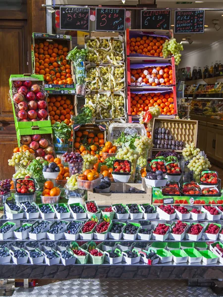 Parijs Frankrijk November 2017 Diverse Groenten Fruit Zijn Neergelegd Een — Stockfoto