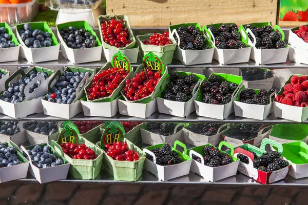 Paris Frankreich Oktober 2017 Verschiedene Frische Beeren Schachteln Liegen Auf — Stockfoto