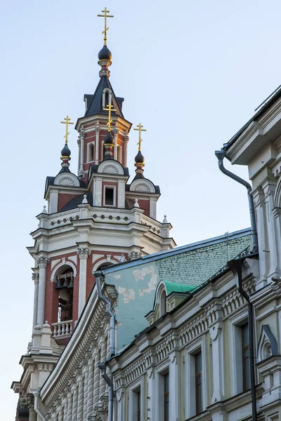 Moscou Russie Août 2017 Soleil Illumine Vieux Clocher Rue Nikolskaïa — Photo