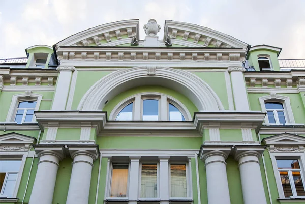 Moscow Russia August 2017 Sun Lights Typical Facade Building Nikolskaya — Stock Photo, Image