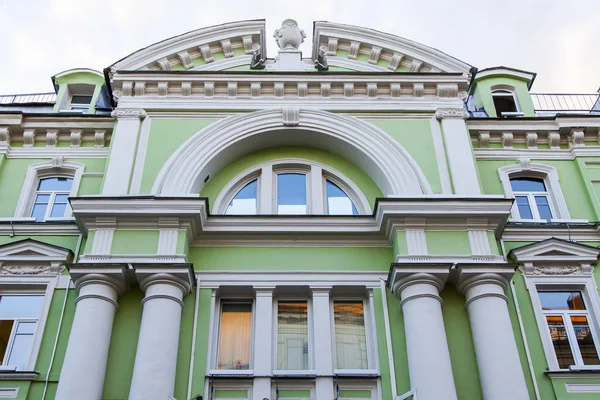 Moscow Russia August 2017 Sun Lights Typical Facade Building Nikolskaya — Stock Photo, Image