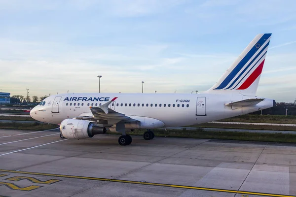 Paris Frankreich November 2017 Das Flugzeug Wird Flughafen Charles Gaulle — Stockfoto