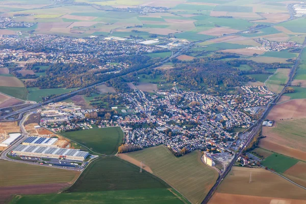 Blick Auf Die Landoberfläche Aus Einem Fenster Des Flugzeugs Das — Stockfoto