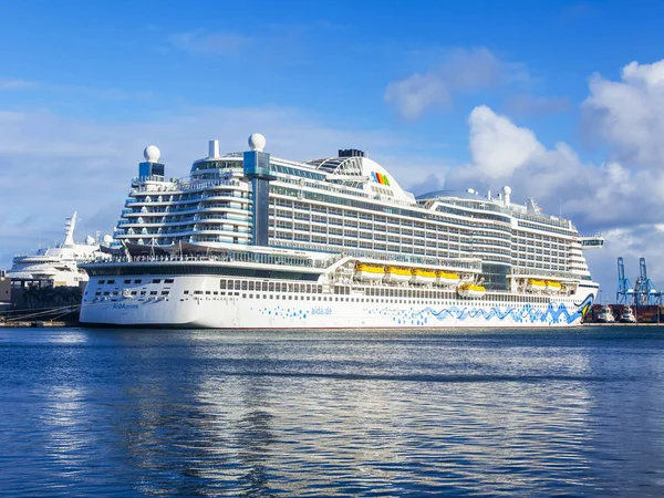 Las Palmas Gran Canaria Spain January 2018 Cruise Ship Moored — Stock Photo, Image