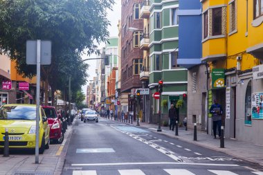 Las Palmas de Gran Canaria, İspanya, 5 Ocak 2018 üzerinde. Modern binalar mimari kompleks adalar adalar için tipik yapmak.