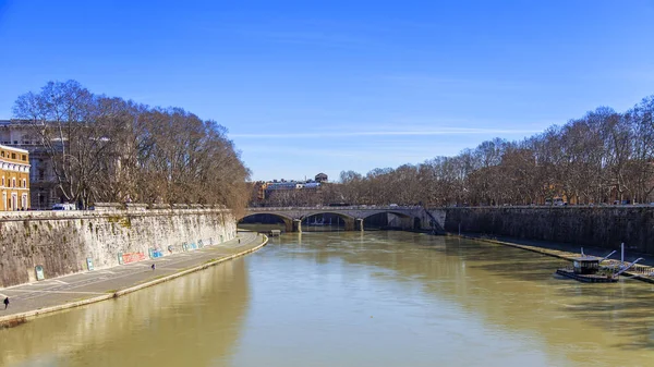 Rome Italy March 2017 Sun Lights Tiber River Its Embankments — Stock Photo, Image