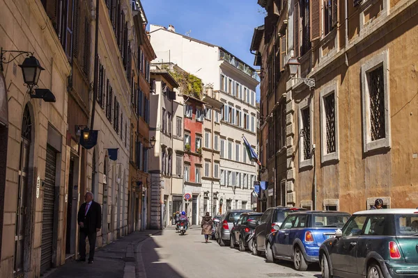 意大利 在2017年3月7日 古建筑在城市的历史部分构成了迷人的街道建筑建筑群 — 图库照片