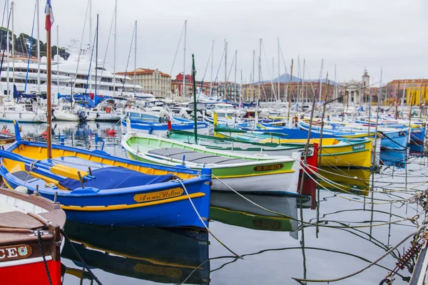 Nice Francia Marzo 2018 Varios Barcos Multicolores Están Amarrados Puerto — Foto de Stock