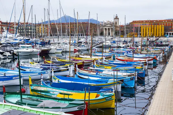 Nice Francia Marzo 2018 Varios Barcos Multicolores Están Amarrados Puerto — Foto de Stock