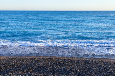 Bir sörf ve Sahil kenti çizgi görünümü