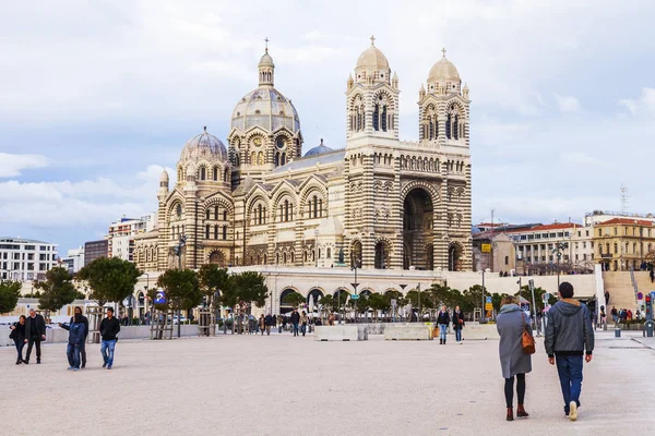 Marseille France März 2018 Die Kathedrale Neobyzantinischer Stil Überragt Die — Stockfoto