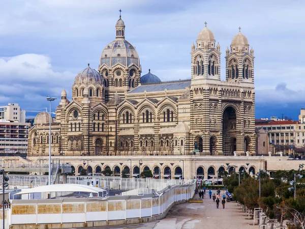 Marseille France März 2018 Die Kathedrale Neobyzantinischer Stil Überragt Die — Stockfoto