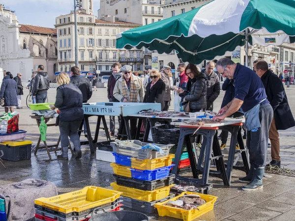 Marseille Francia Marzo 2018 Comercio Pescado Fresco Capturado Mercado Pescado — Foto de Stock