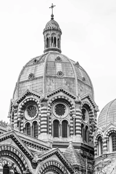 Marseille Francie Března 2018 Katedrála Neobyzantine Styl Tyčí Nad Starým — Stock fotografie