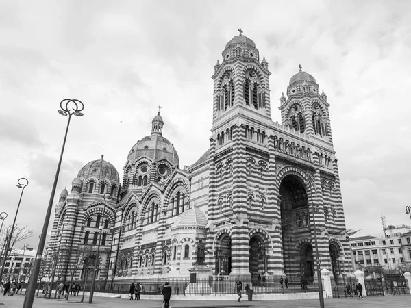 Marseille Francia Marzo 2018 Cattedrale Stile Neobizantino Domina Città Vecchia — Foto Stock