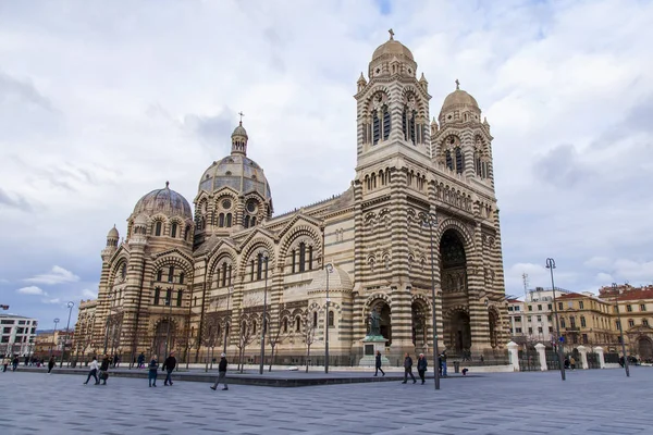 Marsilya Fransa Mart 2018 Eski Şehrin Üzerinde Katedrali Neobyzantine Tarzı — Stok fotoğraf