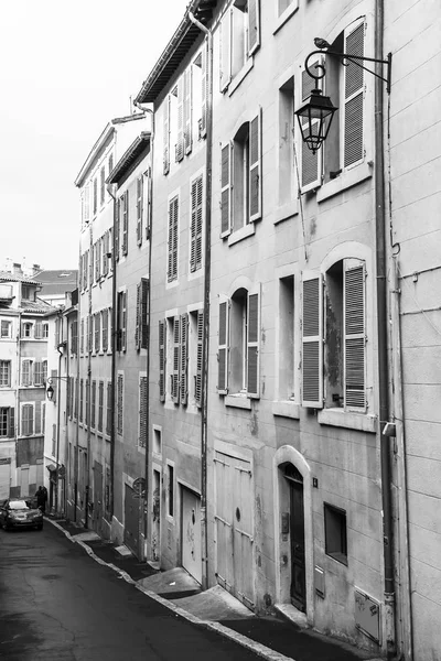 Marseille France Марта 2018 Традиционные Здания Составляют Архитектурный Комплекс Узкой — стоковое фото