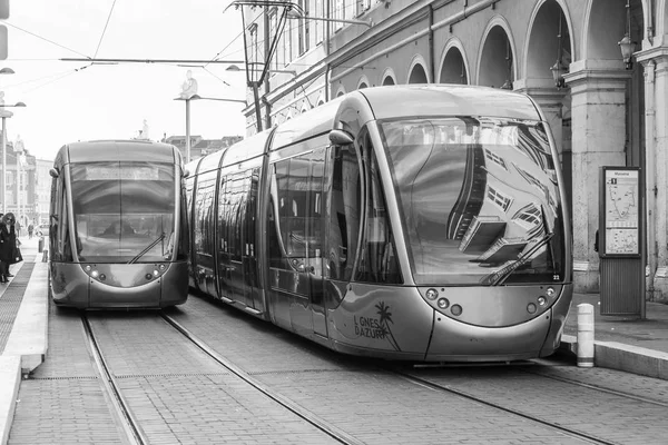 Nice Frankrijk Maart 2018 Voetgangers Trams Gaan Avenue Jean Medecin — Stockfoto