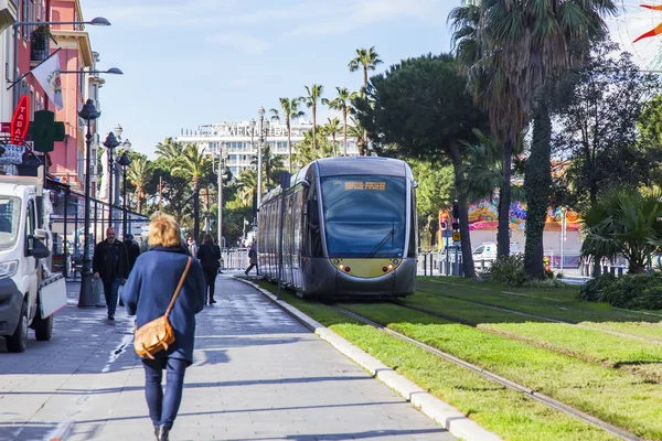 Nice Francie Března 2018 Moderní Vysokorychlostní Tramvaj Jede Náměstí — Stock fotografie