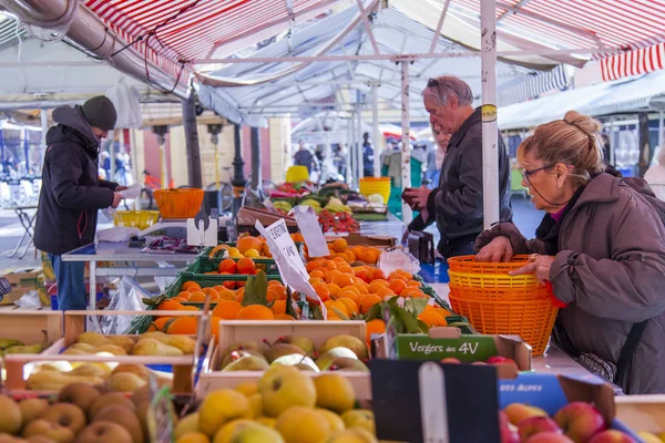 Nice França Março 2018 Vários Verduras Fruto Expõem Balcões Mercado — Fotografia de Stock