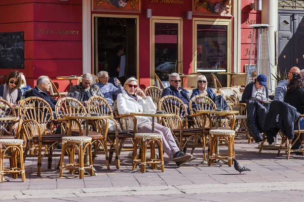 Nice France March 2018 People Have Rest Eat Picturesque Street — Stock Photo, Image