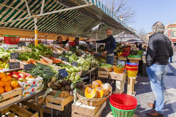 Nice Francia Marzo 2018 Varias Verduras Frutas Exponen Los Mostradores —  Fotos de Stock