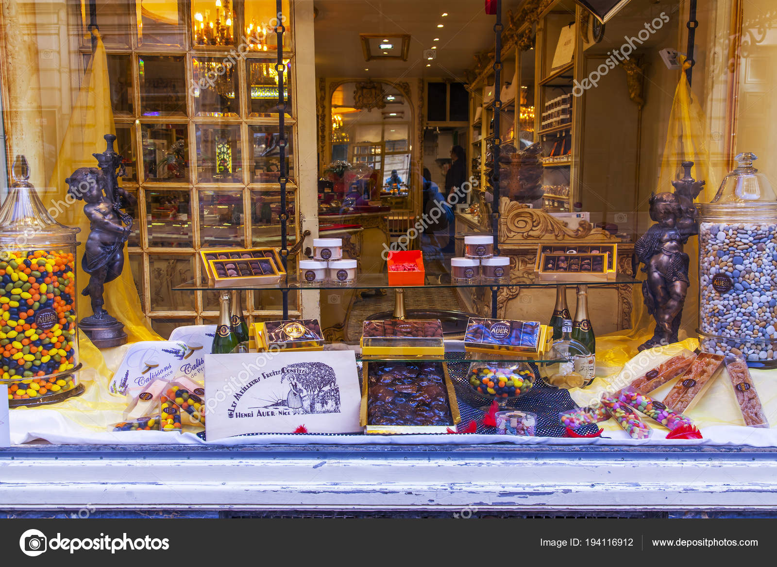 Nice France March 2018 Beautiful Show Window Shop Souvenirs