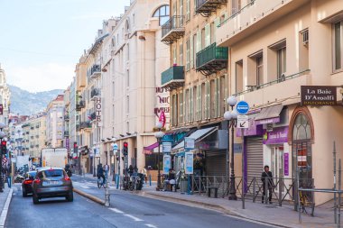 Güzel, Fransa, 6 Mart 2018. Tipik Provencal binalarda formu cazip manzarası sokak şehir merkezinde stil..
