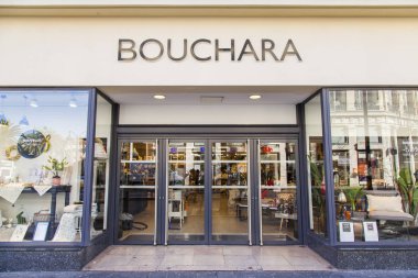 Güzel, Fransa, 6 Mart 2018. Güzel bir gösteri pencere Shop şehir merkezinde alışveriş caddesi