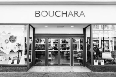 Güzel, Fransa, 6 Mart 2018. Güzel bir gösteri pencere Shop şehir merkezinde alışveriş caddesi