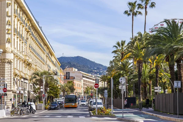 Nice France März 2018 Autos Bewegen Sich Auf Der Stadtstraße — Stockfoto