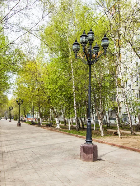 Pushkino Russie Mai 2018 Vue Urbaine Printemps Après Midi Arbres — Photo