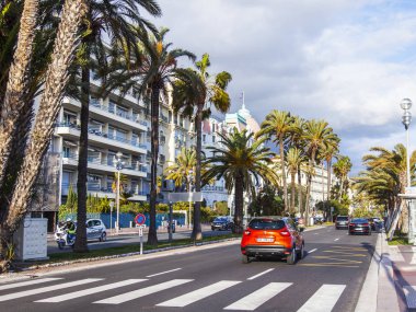 Güzel, Fransa, 9 Mart 2018. Promenade des Anglais, Fransız Rivierası'nın asıl caddelerinden biri