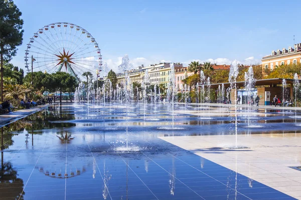 Nice Francia Marzo 2018 Hermosa Fuente Avión Parque Promenade Paillon —  Fotos de Stock