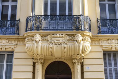 Güzel, Fransa, 6 Mart 2018. Şehir merkezinde güzel bir ev bir cephe bilir